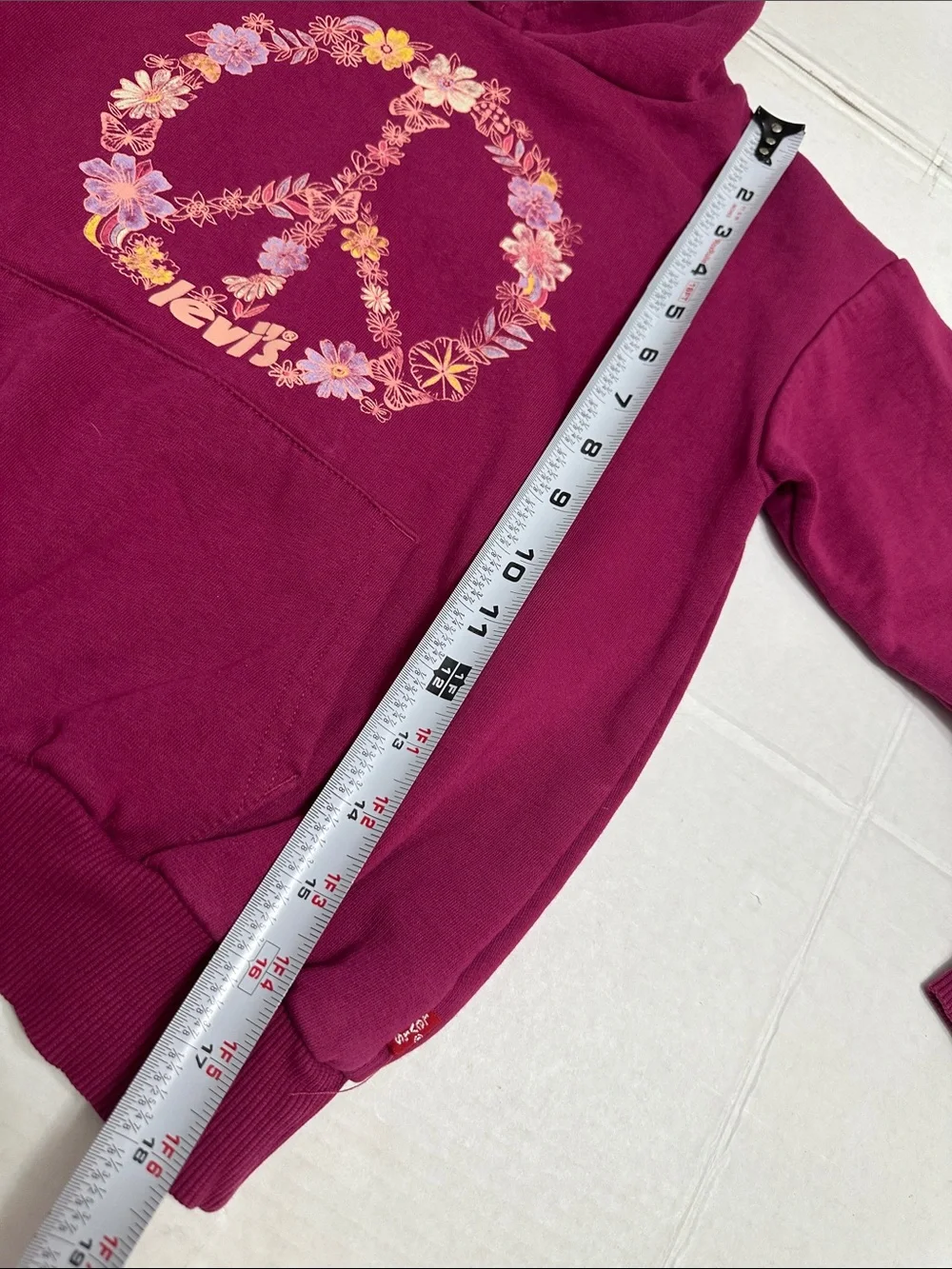 Levis size medium
